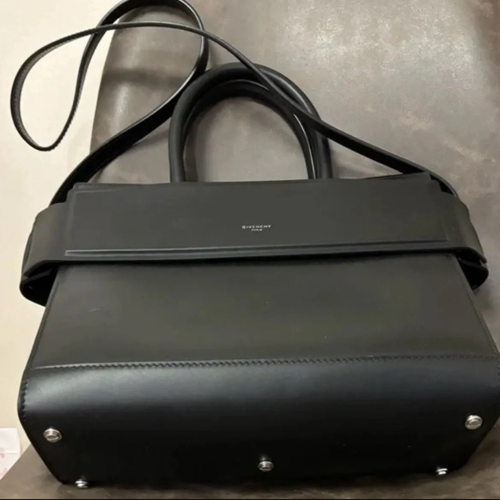 Givenchy Horizon Bag 2 Way Shoulder Hand Tote Calfskin Leather Black